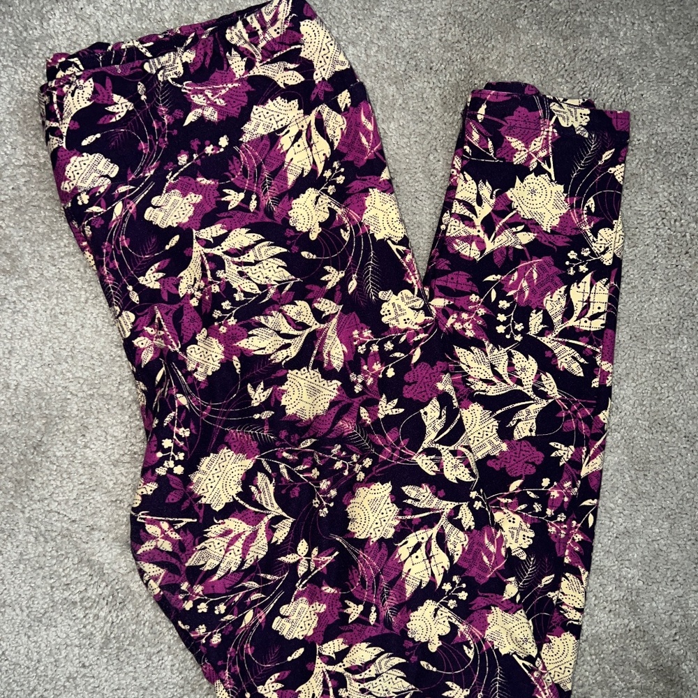 Lularoe Flower Leggings Size Tall & Curvy (12-18)